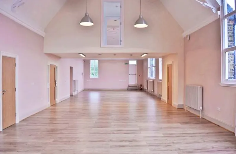 Empty Victorian school in Beckenham, Q107 (photo 34)