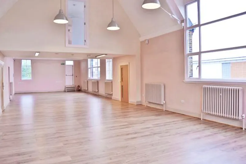 Empty Victorian school in Beckenham, Q107 (photo 35)