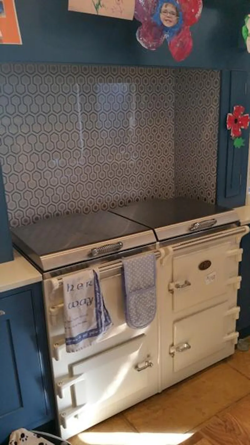 Aga at Film location C857 in Gloucestershire (photo 5)