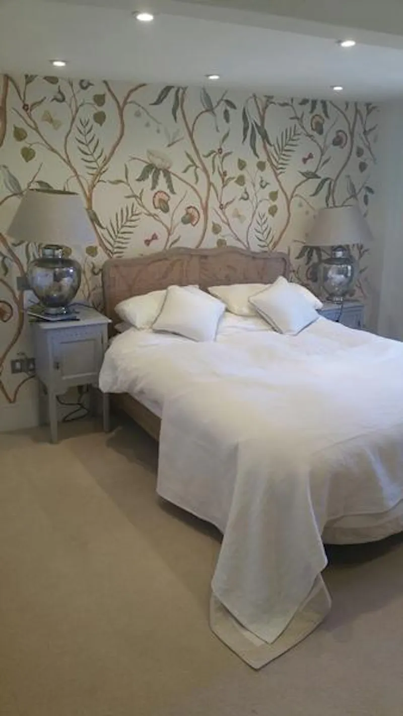 Bedroom at Film location C857 in Gloucestershire (photo 16)