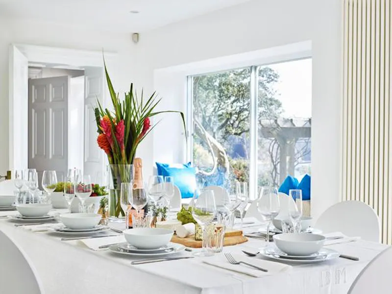 Dining room at Shoot and stay Salcombe home, E416 (photo 10)