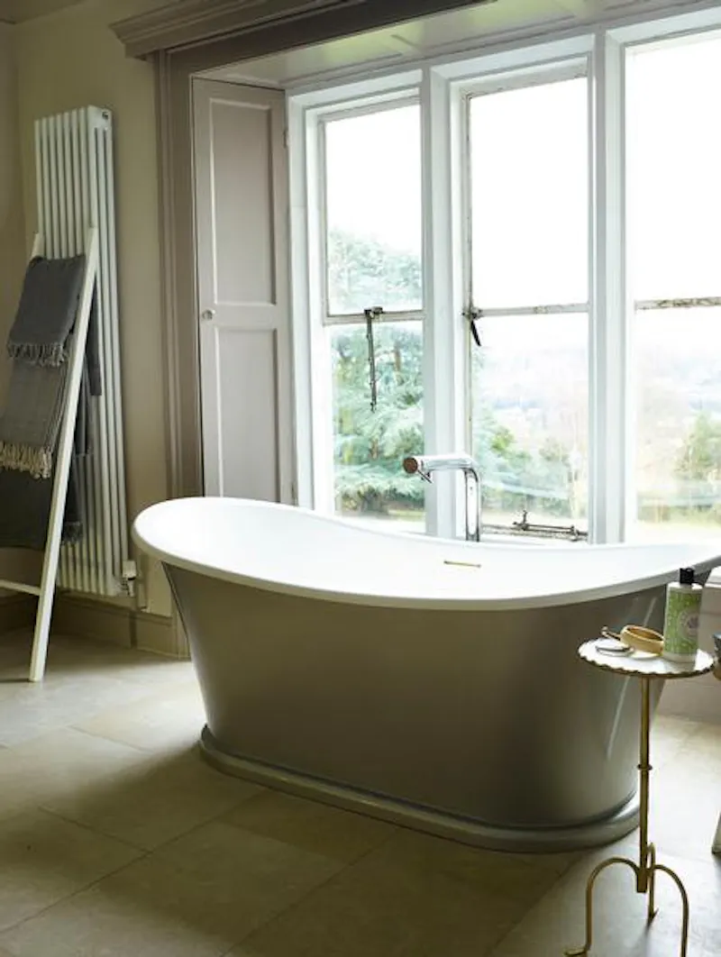 Bathroom at Paganhill Country house, B1681 (photo 42)