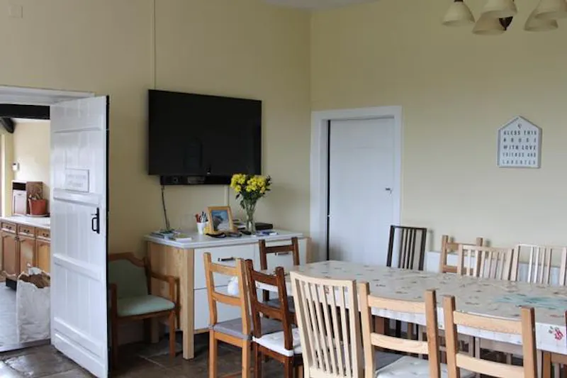 Dining room at Country house in Nursling , B1682 (photo 15)
