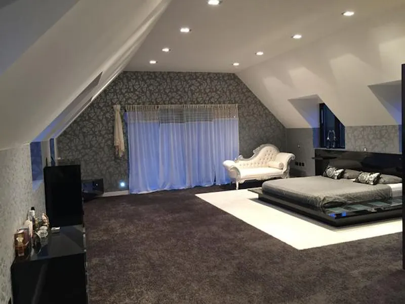 High tech Northampton home, D2221 (photo 26)