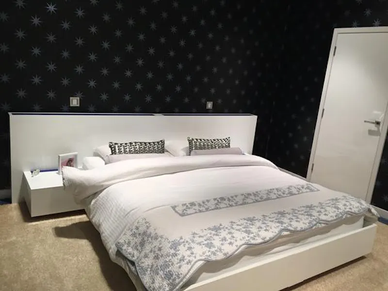 High tech Northampton home, D2221 (photo 35)