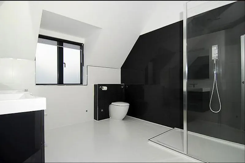 High tech Northampton home, D2221 (photo 38)