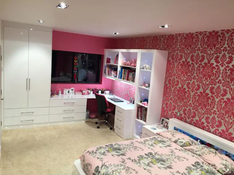 Bedroom - child's at High tech Northampton home, D2221 (photo 41)