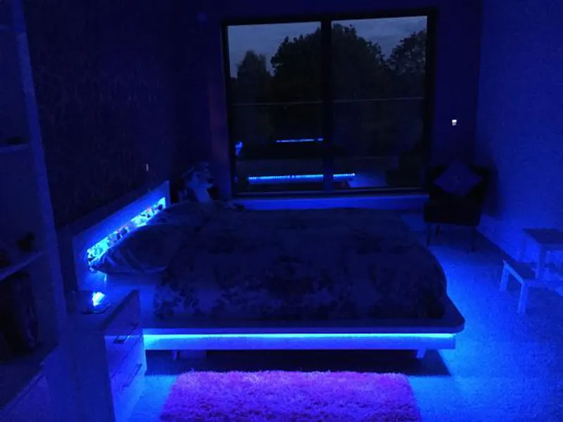 High tech Northampton home, D2221 (photo 48)