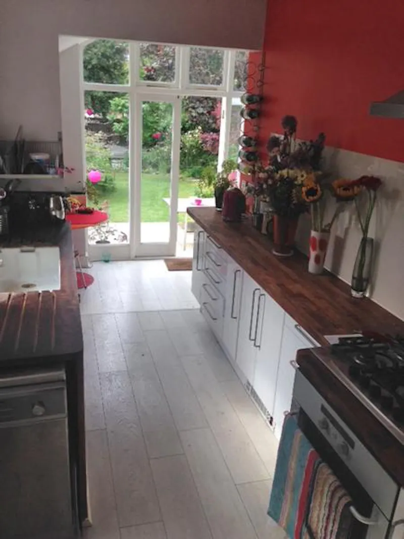 Kitchen at East Dulwich family house, B1683 (photo 10)