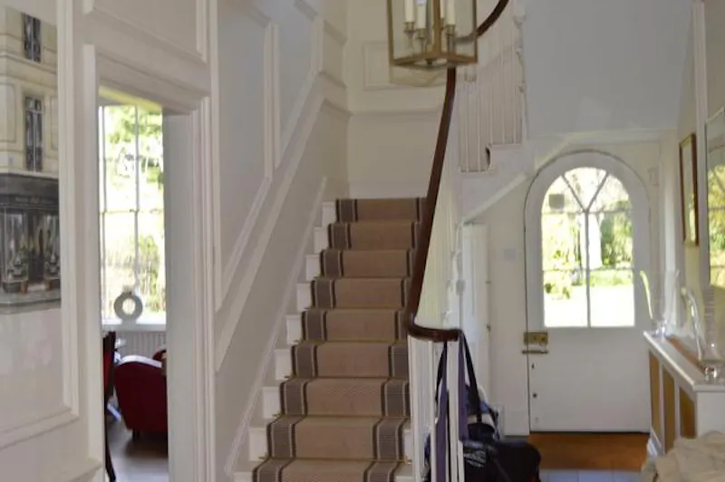Entrance hall at Grade II country home in Steyning, E418 (photo 11)