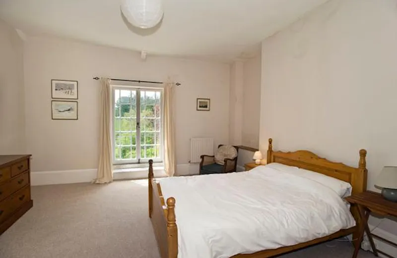 Bedroom at Rackenford County house, B1686 (photo 10)