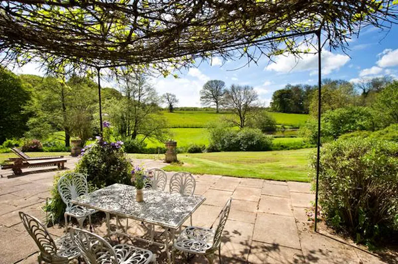 Terrace/Patio at Rackenford County house, B1686 (photo 13)
