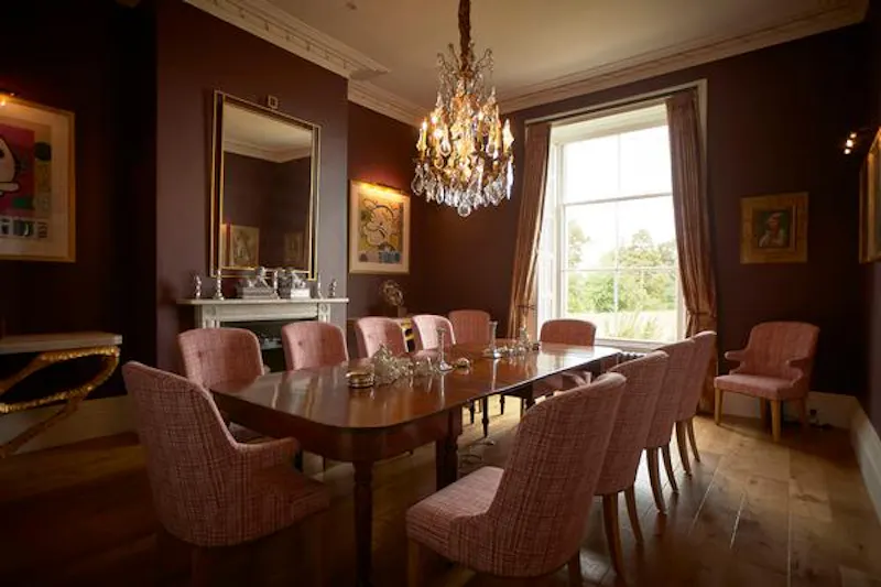 Dining room at Immaculate Devizes country house, A1384 (photo 7)