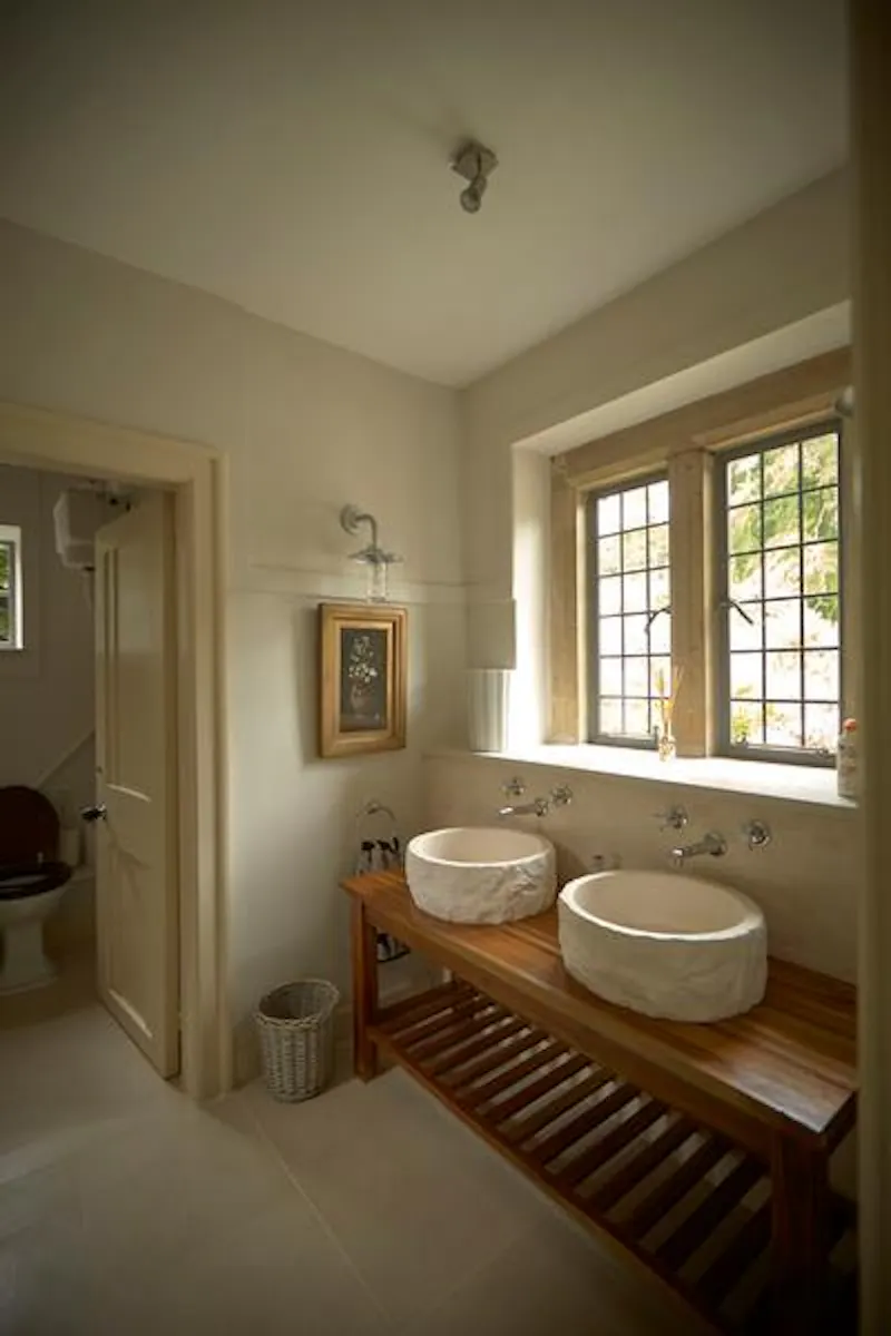 Immaculate Devizes country house, A1384 (photo 21)