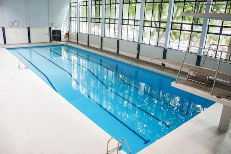 Barons Court gym, Q109 (photo 28)