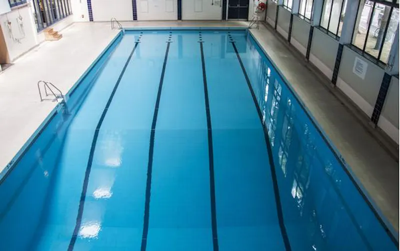 Barons Court gym, Q109 (photo 37)