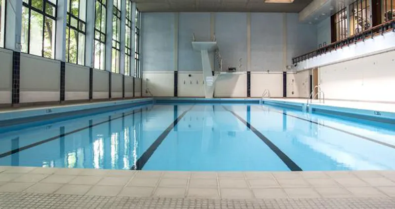 Barons Court gym, Q109 (photo 40)