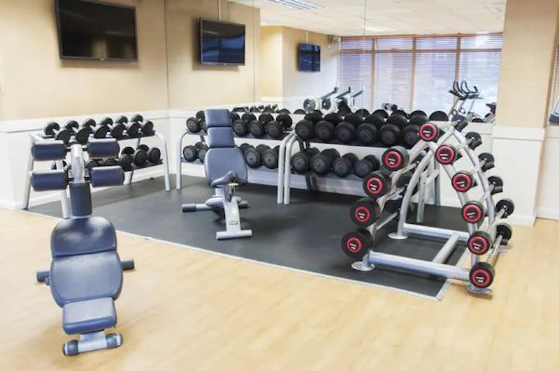Barons Court gym, Q109 (photo 42)