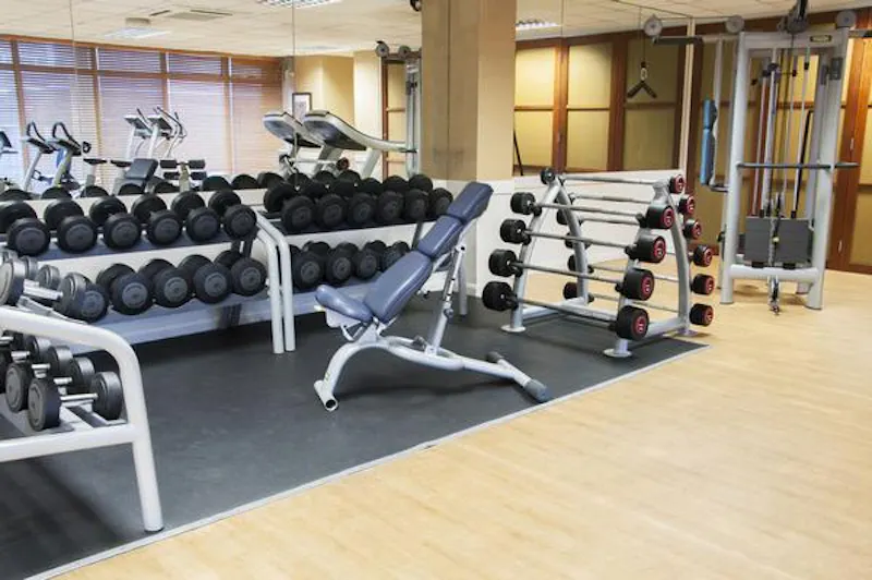 Barons Court gym, Q109 (photo 43)