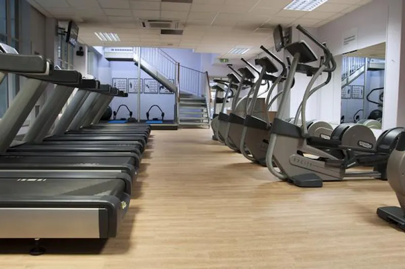 Gym at Barons Court gym, Q109 (photo 45)