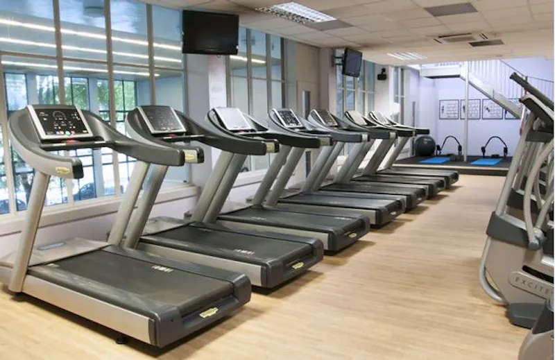 Barons Court gym, Q109 (photo 48)