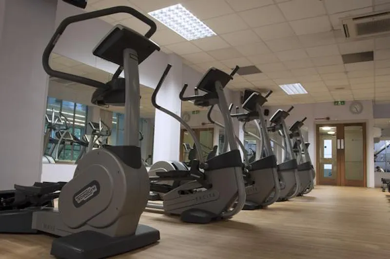 Barons Court gym, Q109 (photo 52)