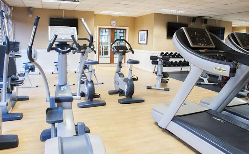 Barons Court gym, Q109 (photo 55)