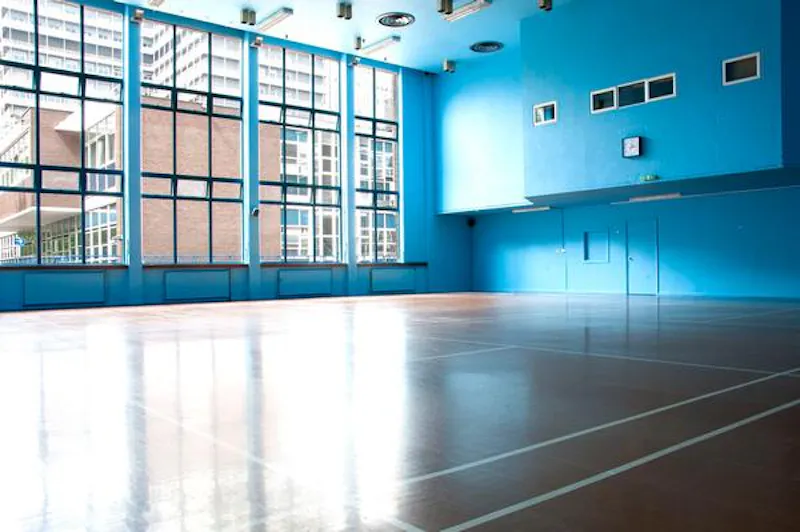 Barons Court gym, Q109 (photo 1)