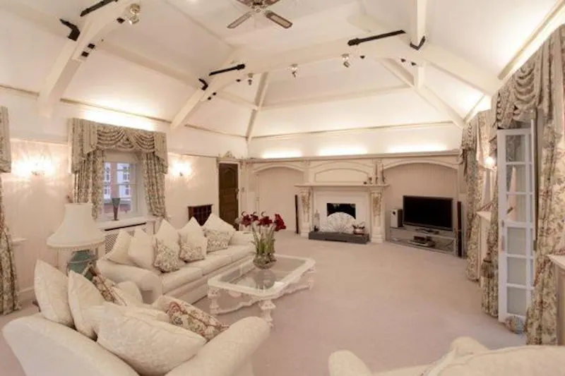 Modern mansion near Warrington, D2223 (photo 8)