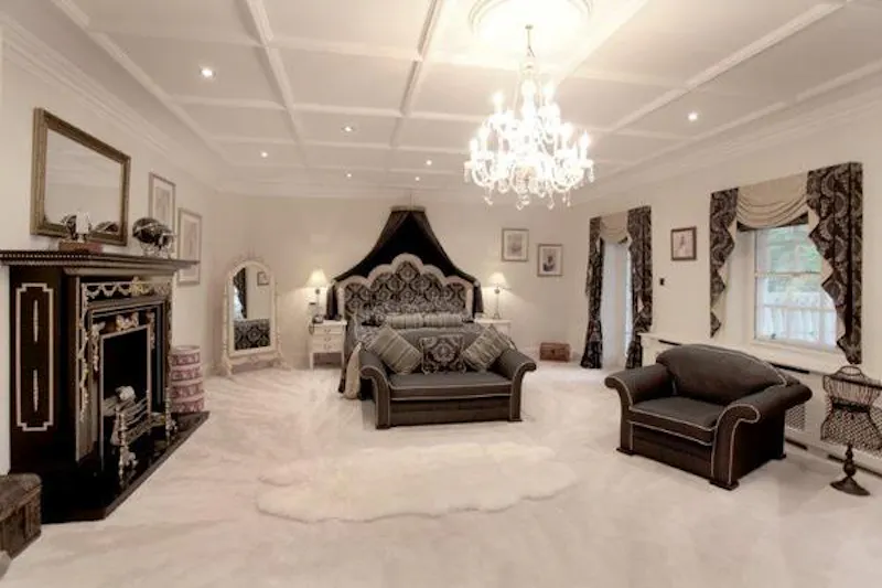 Bedroom at Modern mansion near Warrington, D2223 (photo 24)
