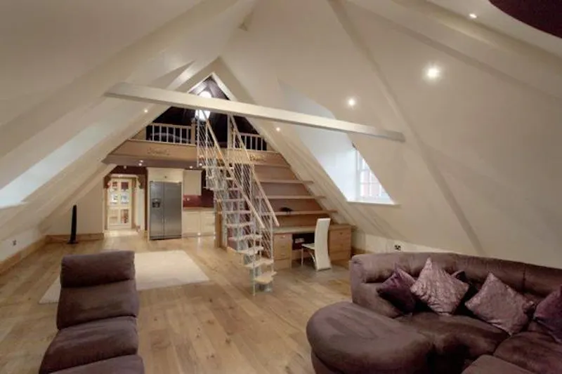 Attic at Modern mansion near Warrington, D2223 (photo 31)