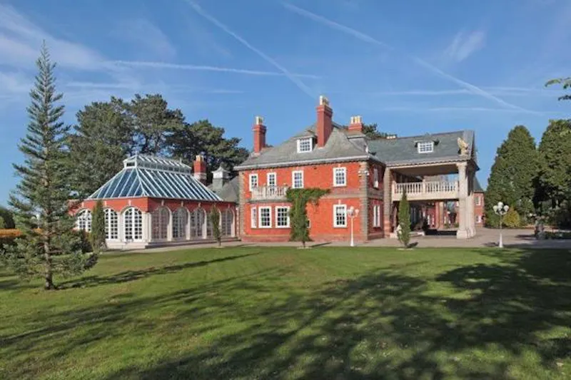 Modern mansion near Warrington, D2223 (photo 52)