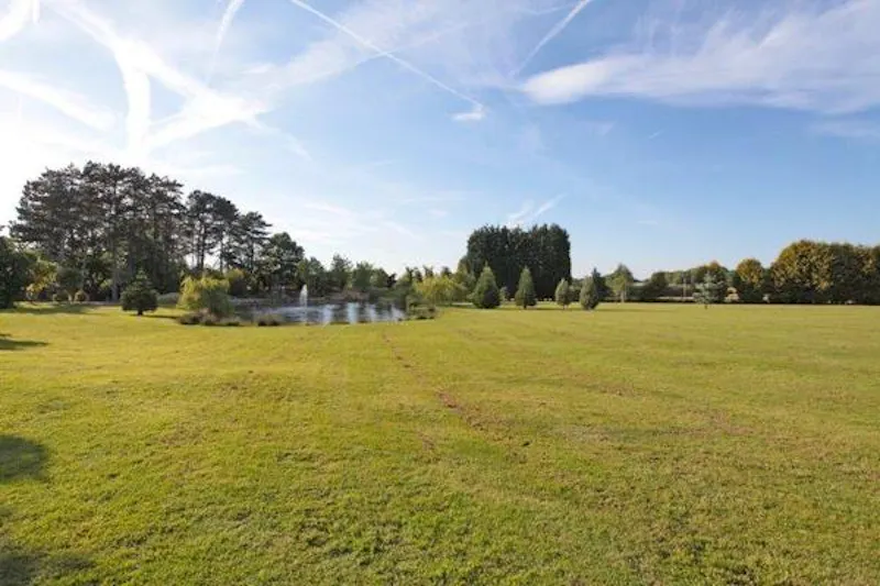 Modern mansion near Warrington, D2223 (photo 73)