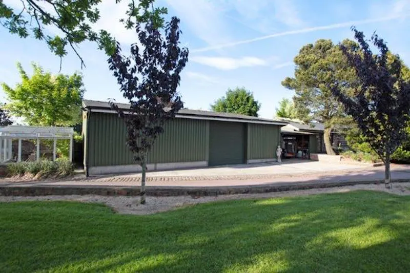 Modern mansion near Warrington, D2223 (photo 78)