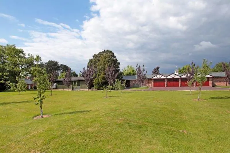 Modern mansion near Warrington, D2223 (photo 92)