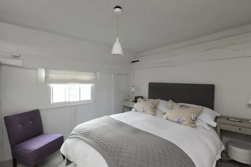 Bedroom at Film location C858 in Essex (photo 26)