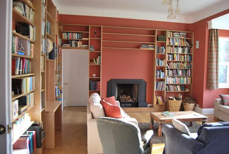 Fireplace at Castle turret house in Hailsham, Q110 (photo 24)