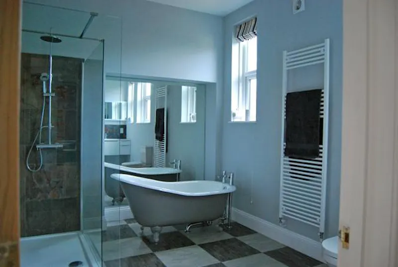 Bathroom at Castle turret house in Hailsham, Q110 (photo 46)