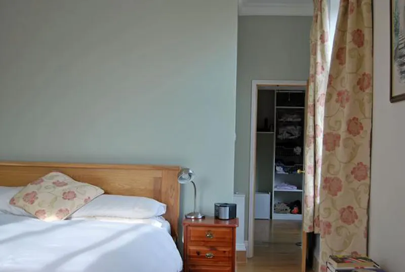 Castle turret house in Hailsham, Q110 (photo 55)