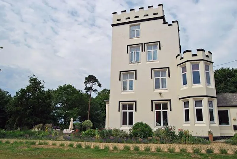 Castle turret house in Hailsham, Q110 (photo 99)