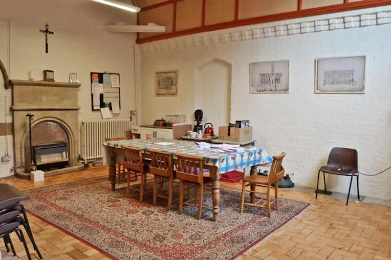 Dining room at Film location CH95 in London (photo 23)