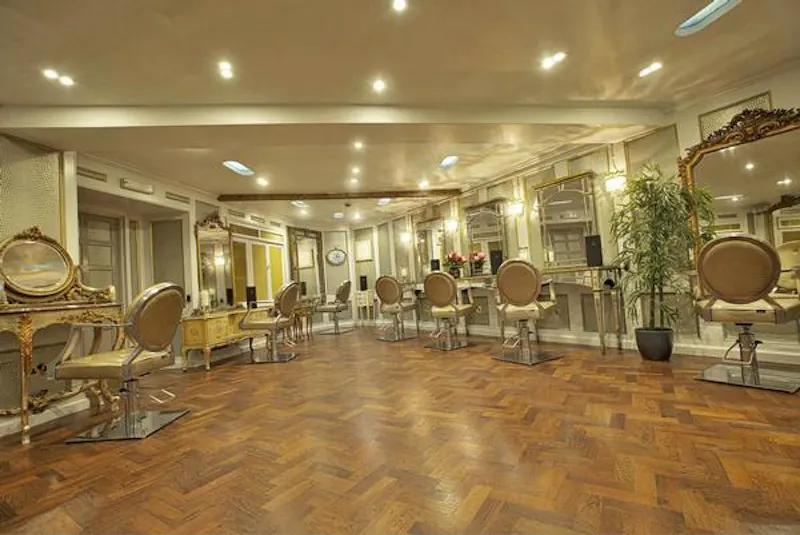 Luxury hair salon in Spitalfields, Q111 (photo 4)