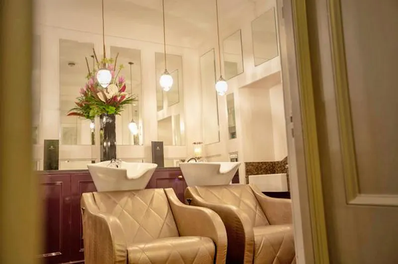 Luxury hair salon in Spitalfields, Q111 (photo 7)