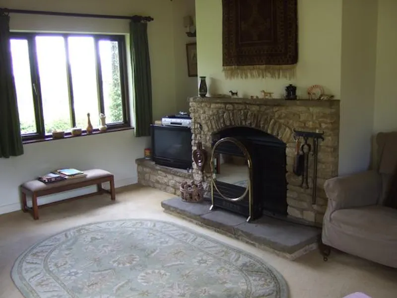 Fireplace at Film location C859 in Northamptonshire (photo 3)