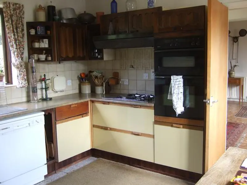 Kitchen at Film location C859 in Northamptonshire (photo 5)