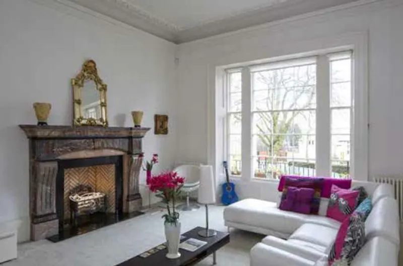 Living Room at Georgian Huddersfield house, A1386 (photo 4)