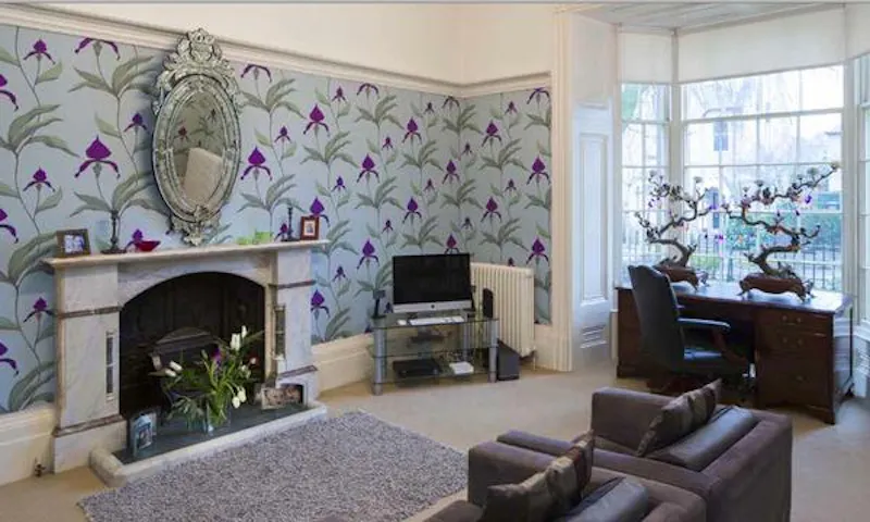 Wallpaper at Georgian Huddersfield house, A1386 (photo 6)