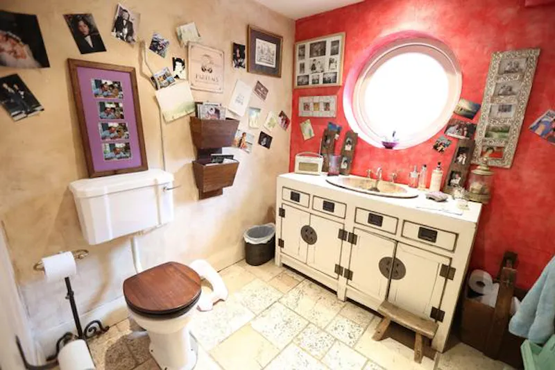 Bathroom at Large Prestwich house, D2224 (photo 44)
