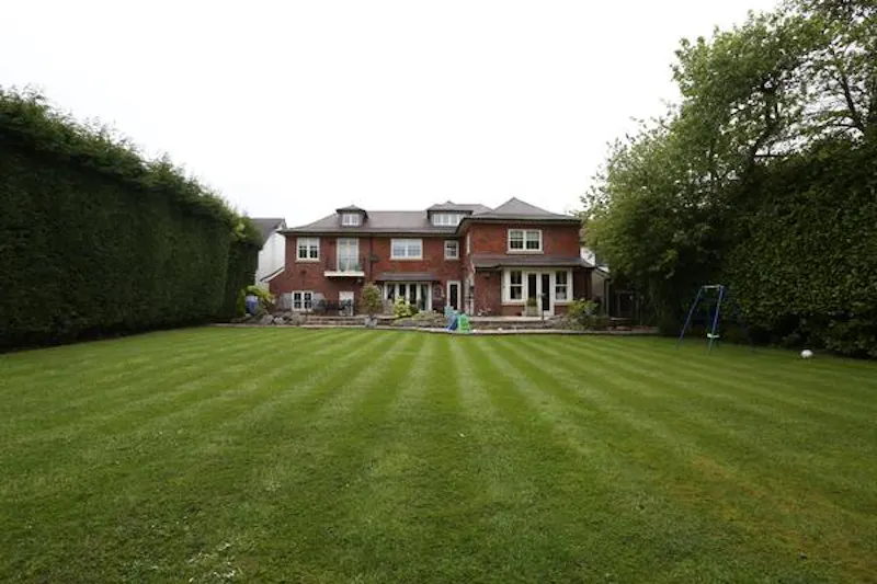 Garden at Large Prestwich house, D2224 (photo 51)