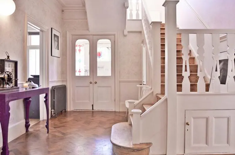 Entrance hall at Spacious home in Hadley Wood, E422 (photo 2)